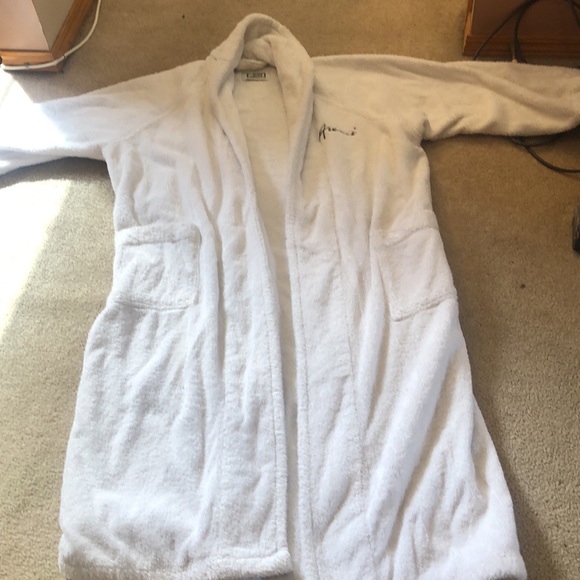 Versace XL house coat! - Picture 2 of 4